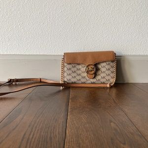 Micheal Kors crossbody